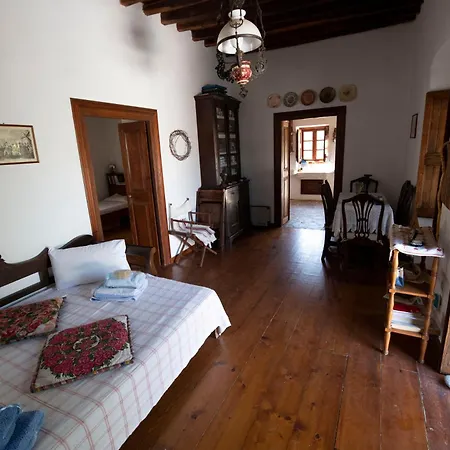 Дом отдыха Authentic 1681 Cycladic Castle-house 