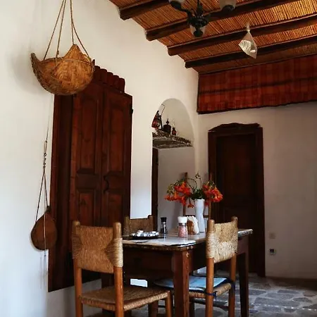 Traditional Guest House 